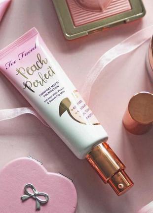 Too faced primed & peachy cooling matte perfecting primer5 фото