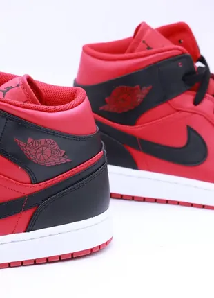 Кросівки nike air jordan 1 mid reverse bred5 фото