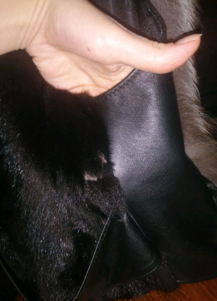 Жилетка чорнобурка з норкою зі вставками шкіри по боках4 фото
