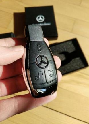 Флешка mercedes-benz 32гб usb 3.0 в подарунковій упаковці