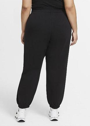 Женские брюки nike (plus size) black dh1045-0103 фото
