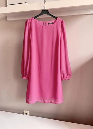 Розовое шифоновое платье
