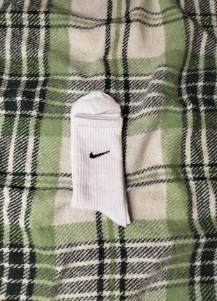 Шкарпетки nike, високі білі шкарпетки найк 41 - 44 розмір, білі шкарпетки тонкі, літні - весняні. виготовлені з натуральної бавовни1 фото