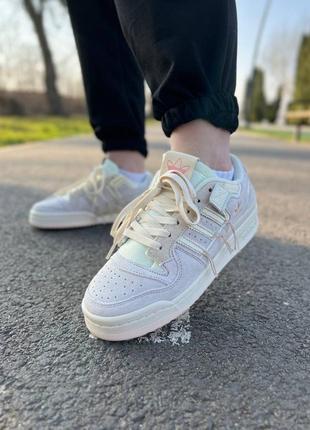 Adidas forum 84 low of white👟