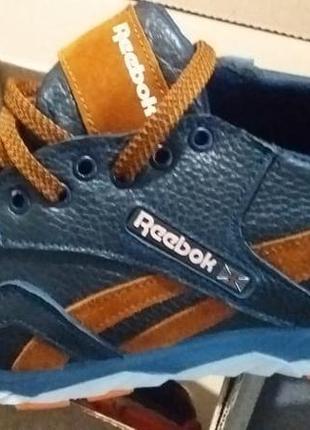 Кросівки шкіряні чоботи reebok