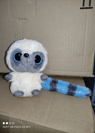 М'яка іграшка лемур глазастик з європи