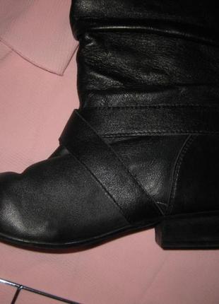 Удобные боты натуральные кожаные сапоги укороченные черные на широкую икру демисезон англия 63 фото