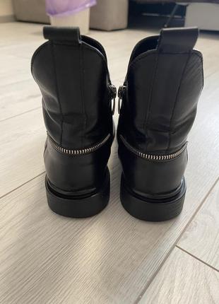 Шкіряні ботинки на весну або осінь