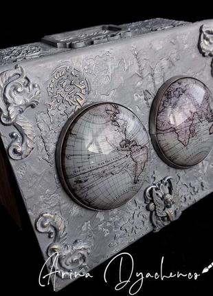 Шкатулка-книга,фолиант "ветра четырех океанов"