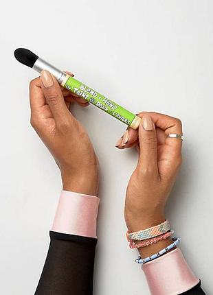 The balm blend a hand brush кисть для нанесения макияжа