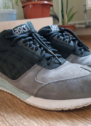 Кросівки asics1 фото