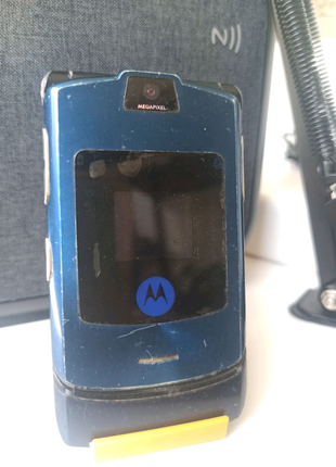 Motorola телефон