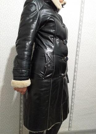Кожаный плащ на меху.