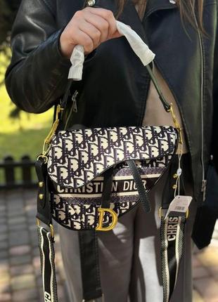 Женская сумка christian dior saddle чорно белая чумочка диор женская седло