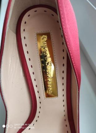 Туфлі шовкові червоні з прикрасою з перлів rupert sanderson4 фото