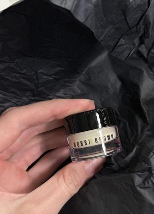 База bobbi brown mini vitamin enriched face base – увлажняющая основа под макияж с витаминами2 фото