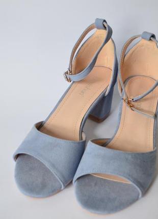 Босоніжки жіночі 38 р к0004