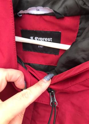Демисезонная курточка everest состояние новой размер xs-s3 фото
