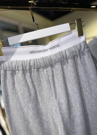 Спортивный костюм в стиле wang