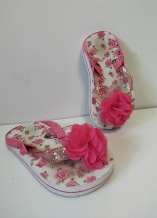 Дитячі шльопанці сандалі для дівчинки