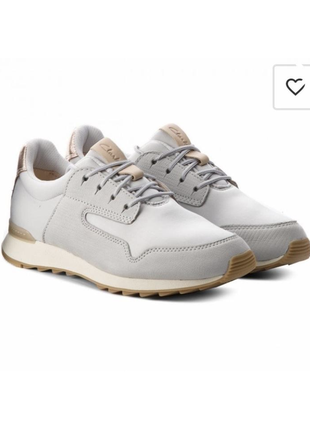 Легенькі кросівки clarks