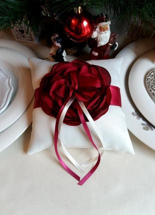 Фатиновая подвязка невесты в цвете бордо3 фото