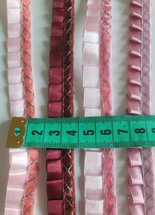 Тесьма атласная присборенная, украшена бархатистой лентой с люрексом ( 9м.)