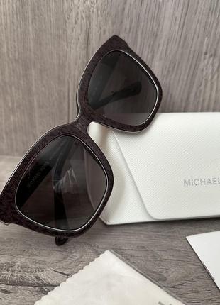 Сонцезахисні окуляри із колекції michael kors1 фото