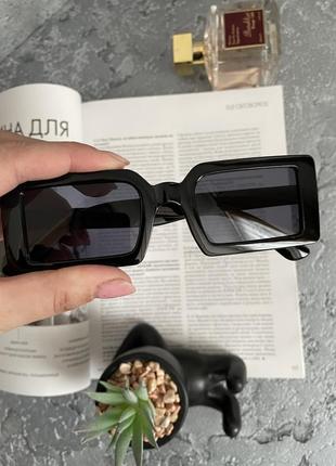 Черные квадратные солнечные очки6 фото