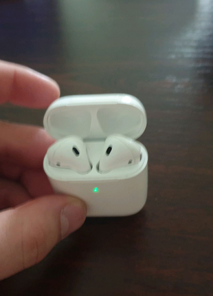 Навушники безпровідні airpods