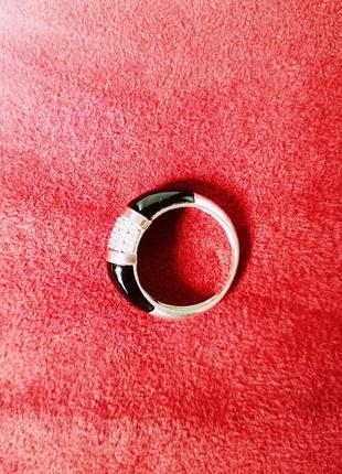 Эффектное серебряное кольцо svitozar с ониксом и золотыми пластинками4 фото