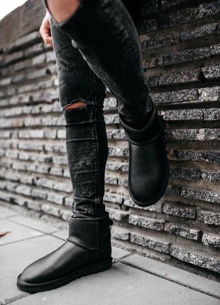 😍ugg mini leather black😍 угги женские кожаные чёрные, зимние с мехом5 фото