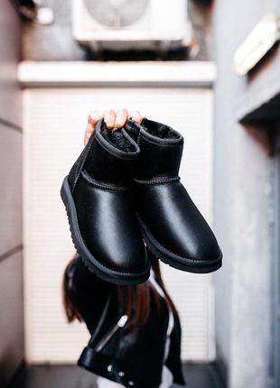 😍ugg mini leather black😍 угги женские кожаные чёрные, зимние с мехом10 фото