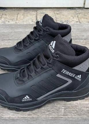 Чоловічі шкіряні зимові кросівки adidas чорні1 фото