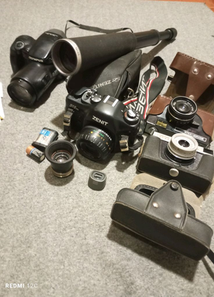 Фотоапарати, труба, об'єктив, акумулятор