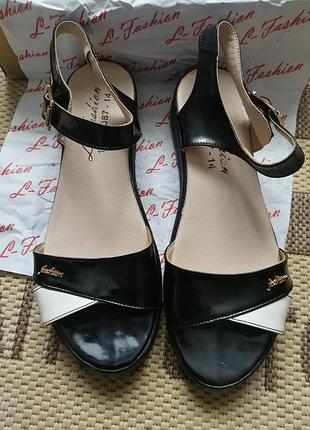 Босоножки сандалии