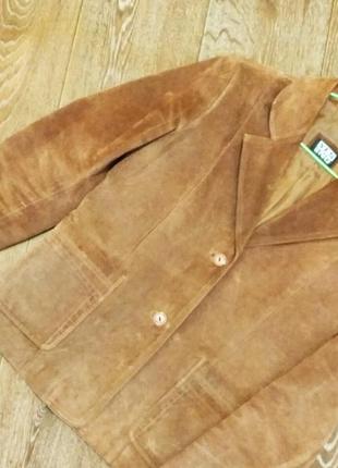 Піджак жіночий з 100%натуральної замші.