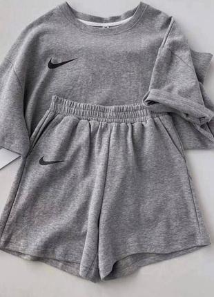 Костюм (футболка + шорты) nike