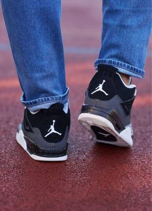 Jordan retro 4 “stealth black”