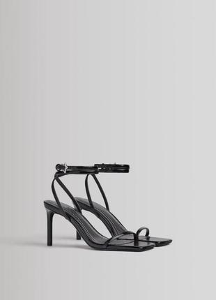 Новые босоножки bershka 40