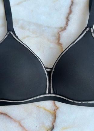 Базовий бюстгальтер спортивного типу на чашку в