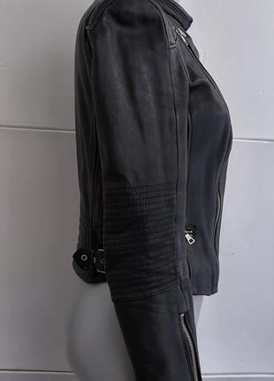 Шкіряна куртка- косуха zara чорного кольору5 фото