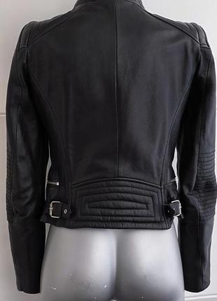 Шкіряна куртка- косуха zara чорного кольору9 фото
