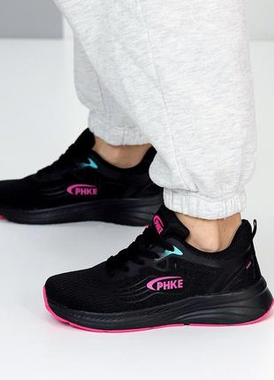 Черные текстильные кроссовки с резиновым покрытием