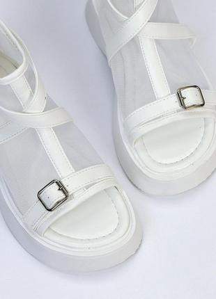 Белые летние ботинки – босоножки в сетку5 фото