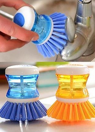 Щетка для мытья посуды с дозатором моющего средства (цвета в ассортименте)1 фото