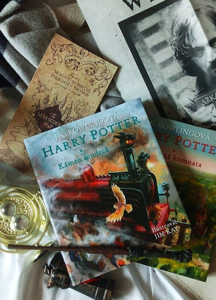 Книга harry potter and the philosopher's stone. (illustrated edit10 фото