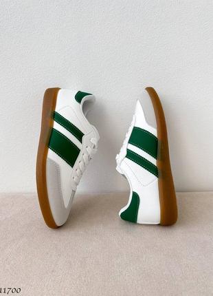 Венгрия белые кеды - кроссовки с серыми и зелеными вставками1 фото