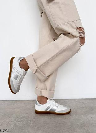 Угорщина білі кеди - кросівки зі срібними вставками5 фото