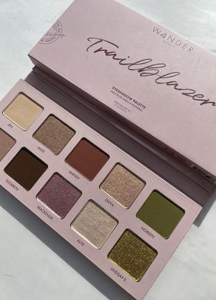 Палетка теней wander beauty trailblazer eyeshadow palette